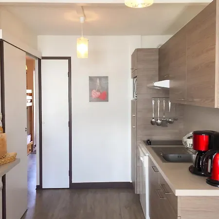 Apartment Confortable A 34 M² Avec Balcon *
